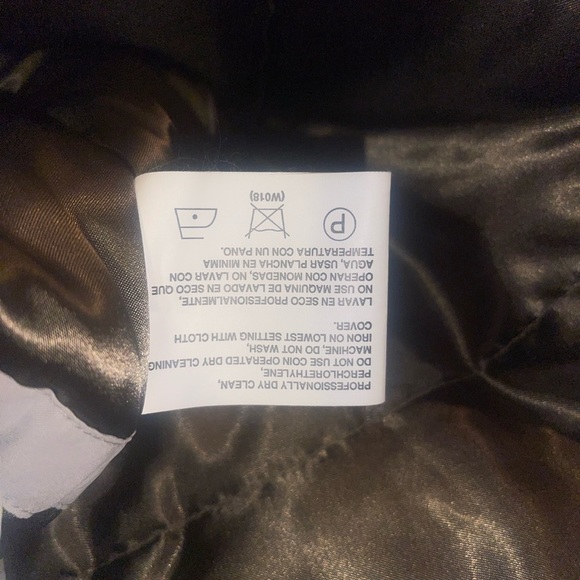 Like New Members Only Men's Quilted Jacket Full Zippered Quilted Lined Medium - Picture 9 of 15